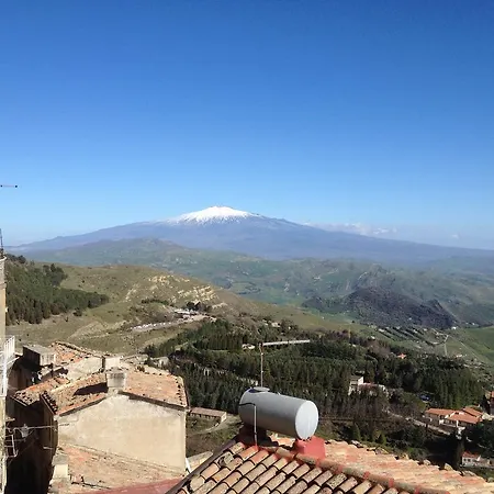 Al Centro Storico Couette-café Troina
